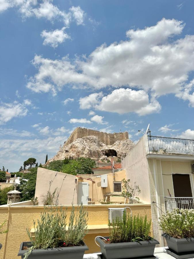 Step One | Luxury Suites Right In The Heart Of Acropolis Next To Metro Station Atenas Exterior foto