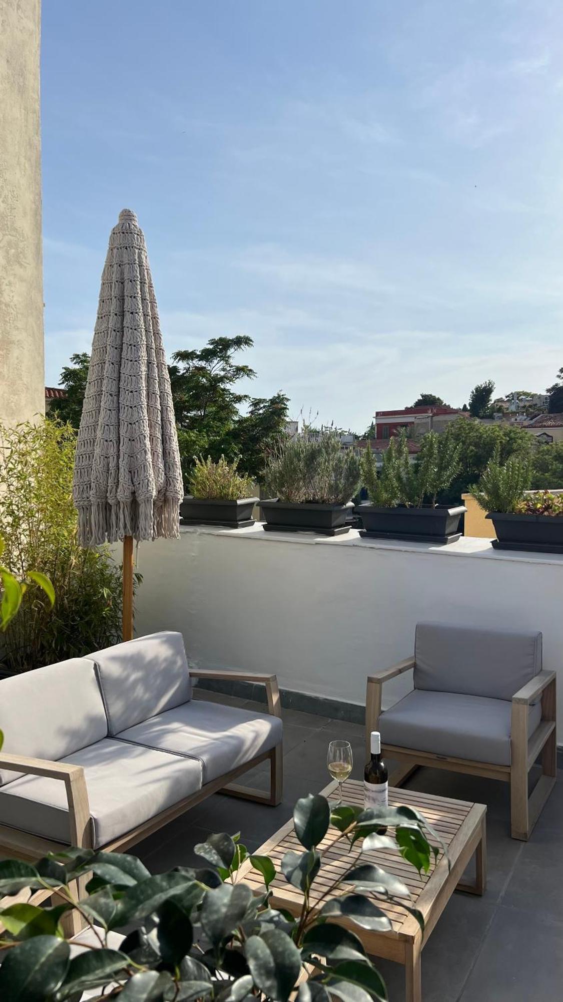 Step One | Luxury Suites Right In The Heart Of Acropolis Next To Metro Station Atenas Exterior foto