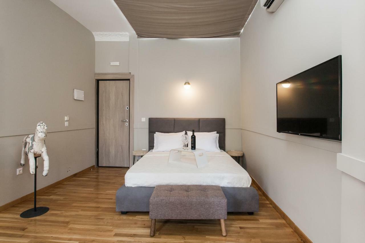 Step One | Luxury Suites Right In The Heart Of Acropolis Next To Metro Station Atenas Exterior foto